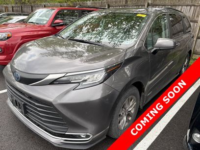 Used 2021 Toyota Sienna XLE w/ XLE Plus Package