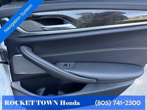 Used 2021 BMW M550i xDrive w/ Executive Package AWD/4WD image 10