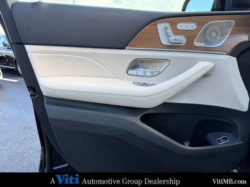 Certified 2022 Mercedes-Benz GLS 450 4MATIC image 16