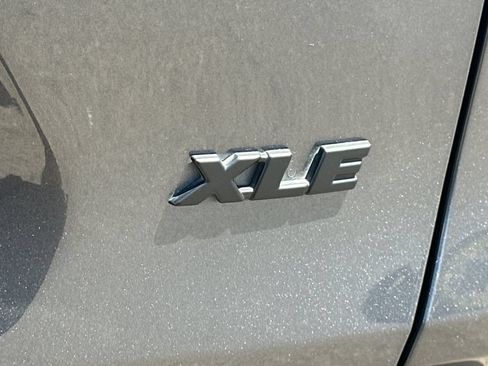 Used 2025 Toyota RAV4 XLE Premium FWD image 33