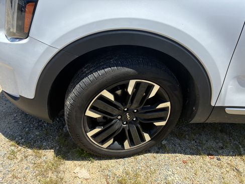 Used 2024 Kia Telluride SX FWD image 5