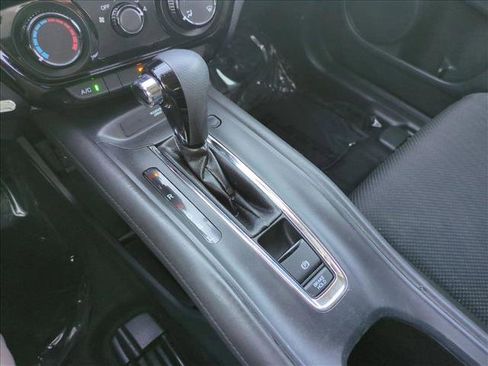 Used 2017 Honda HR-V LX image 12