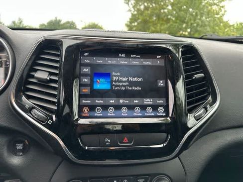 Used 2020 Jeep Cherokee Limited AWD/4WD image 8