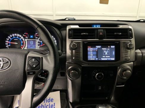Used 2018 Toyota 4Runner SR5 Premium AWD/4WD image 19
