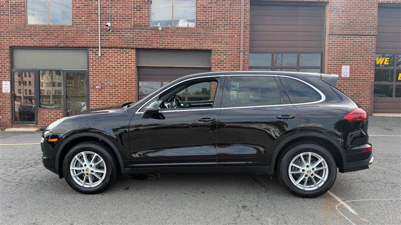 Used 2016 Porsche Cayenne AWD/4WD image 18