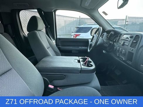 Used 2009 Chevrolet Silverado 1500 LT w/ Power Pack Plus AWD/4WD image 2