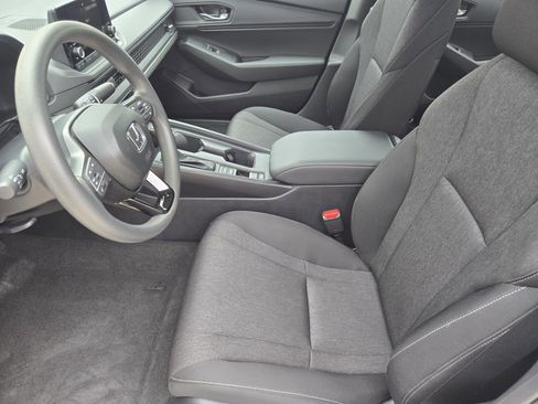 Certified 2025 Honda Accord SE image 13