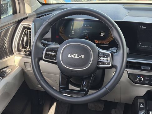 Certified 2024 Kia Sorento S w/ Panoramic Sunroof Package FWD image 13
