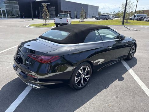 Used 2025 Mercedes-Benz CLE 300 4MATIC Cabriolet image 3