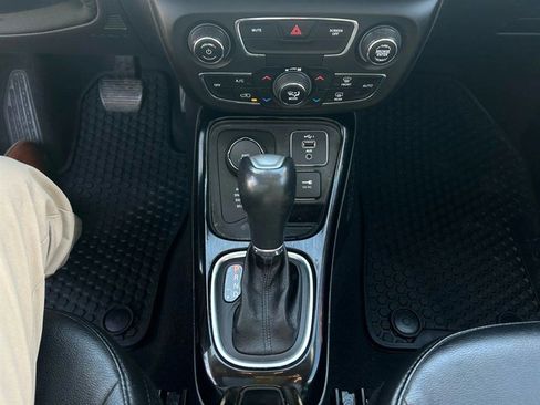 Used 2020 Jeep Compass Latitude AWD/4WD image 15