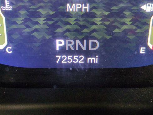 Used 2019 Jeep Wrangler Unlimited Sahara AWD/4WD image 19