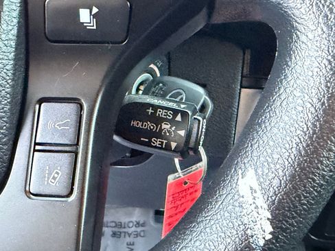 Used 2023 Toyota Tacoma SR image 17