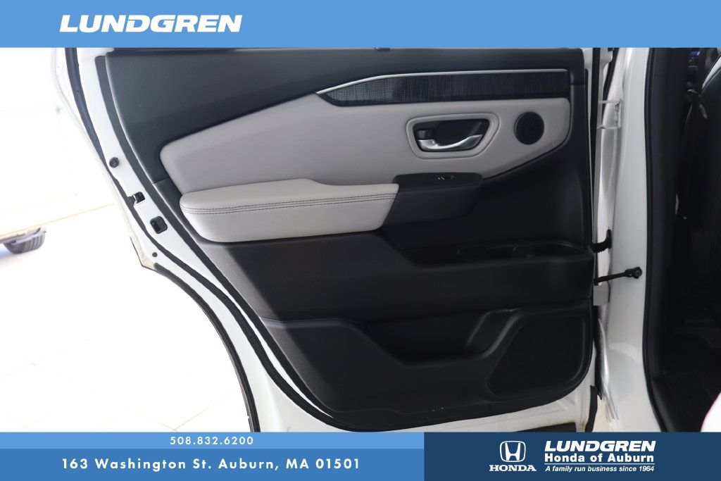 Used 2024 Honda Pilot Elite image 15