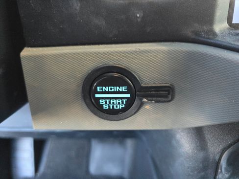 Used 2022 Ford Bronco Badlands image 25