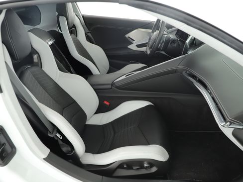 Used 2020 Chevrolet Corvette Stingray Premium Cpe w/ 3LT Preferred Equipment Group RWD image 19