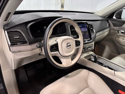 Certified 2023 Volvo XC90 B6 Plus w/ Protection Package Premier image 10