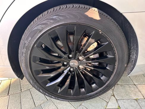Used 2017 Genesis G90 5.0 Ultimate AWD/4WD image 33