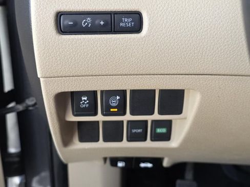 Used 2017 Nissan Rogue S FWD image 18