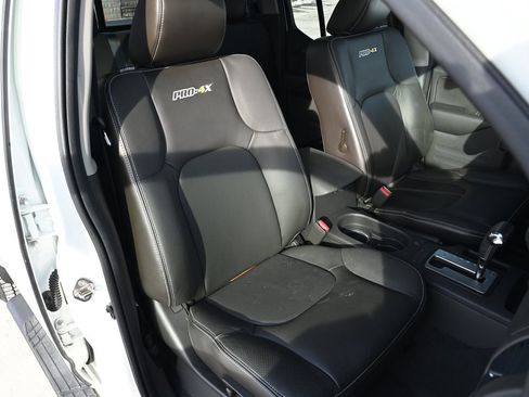 Used 2019 Nissan Frontier PRO-4X image 43