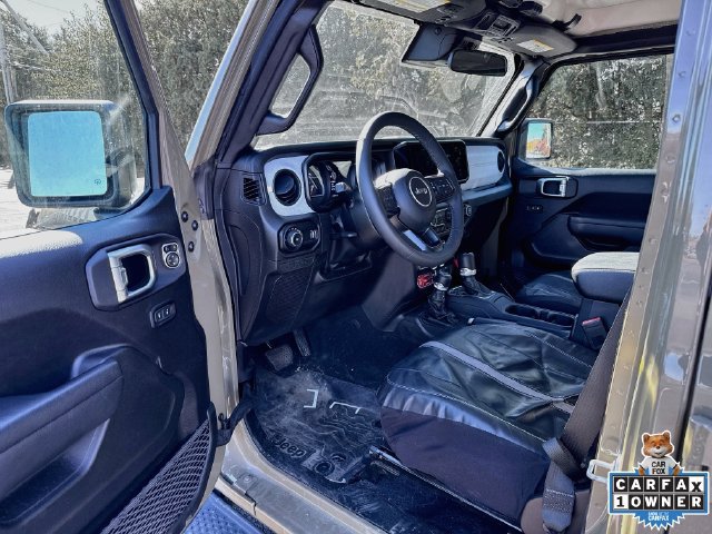 Used 2025 Jeep Wrangler Unlimited Sport AWD/4WD image 3