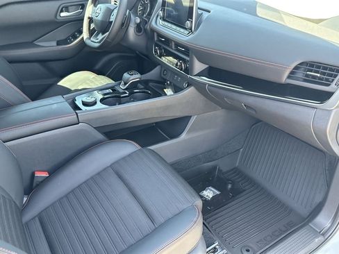 New 2026 Nissan Rogue SV image 12