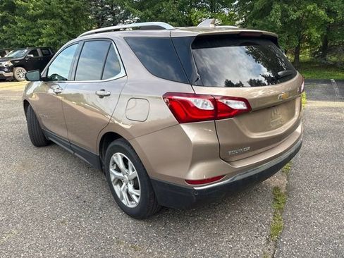 Used 2019 Chevrolet Equinox Premier FWD image 4