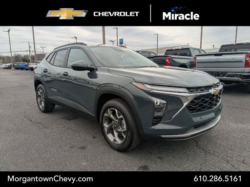 New 2026 Chevrolet Trax LT w/ Driver Confidence Package image 1