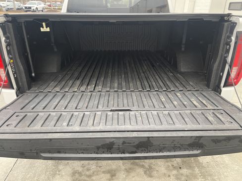 Used 2024 GMC Sierra 1500 Denali Ultimate image 17