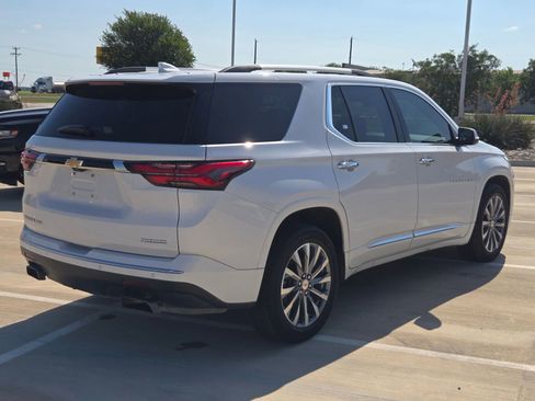 Used 2023 Chevrolet Traverse Premier AWD/4WD image 3