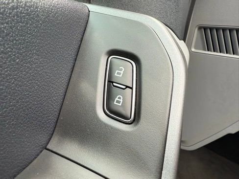 Used 2025 Ford F350 XLT image 13