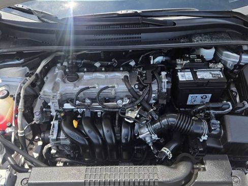 Used 2021 Toyota Corolla LE FWD image 18