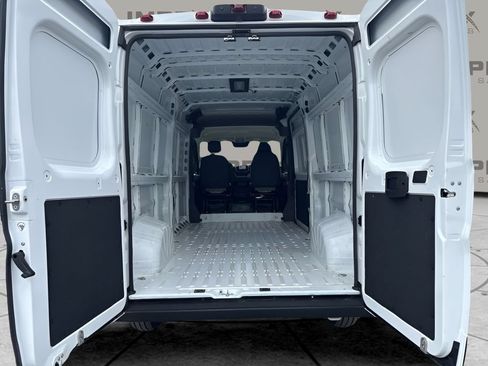 Used 2026 RAM ProMaster 2500 w/ Convenience Group FWD image 26
