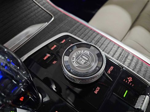 New 2026 BMW ALPINA XB7 AWD/4WD image 25