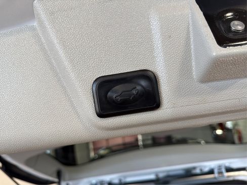 Used 2016 Buick Enclave Premium AWD/4WD image 14
