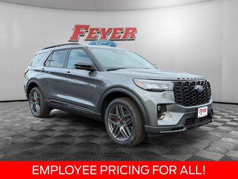 New 2026 Ford Explorer ST-Line w/ ST-Line Street Pack AWD/4WD image 7