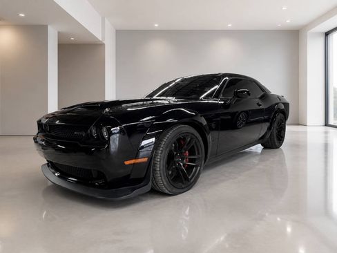 Used 2020 Dodge Challenger SRT Hellcat Redeye RWD image 1