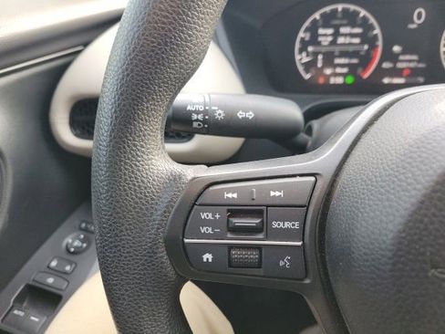 Used 2024 Honda HR-V LX image 10