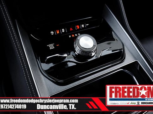 New 2025 Jeep Wagoneer L Series II w/ Premium Group I image 24