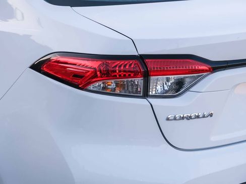 Used 2024 Toyota Corolla LE FWD image 7