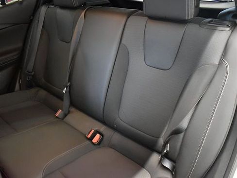 Used 2025 Buick Encore GX Preferred AWD/4WD image 7
