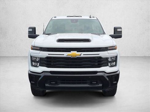 Used 2026 Chevrolet Silverado 2500 Custom w/ Custom Value Package AWD/4WD image 2