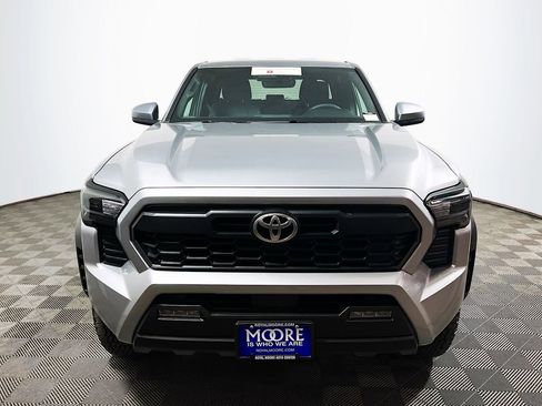 Certified 2025 Toyota Tacoma TRD Off-Road AWD/4WD image 3