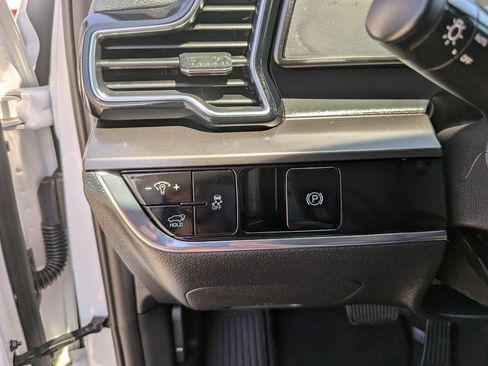 Certified 2025 Kia Sportage EX w/ Premium Package FWD image 29