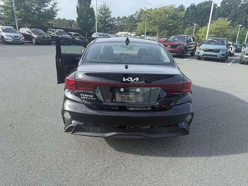 Used 2023 Kia Forte LXS FWD image 5