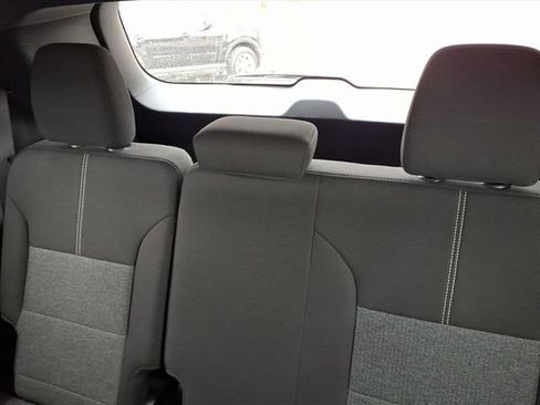 Used 2025 GMC Acadia Elevation image 23