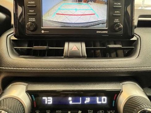 Used 2021 Toyota RAV4 XLE image 21