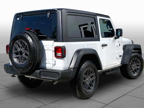 Used 2026 Jeep Wrangler Sport AWD/4WD image 13