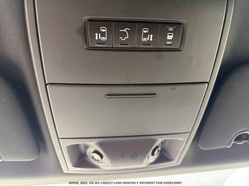 Used 2015 Dodge Grand Caravan R/T FWD image 32