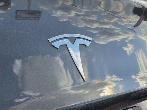 Used 2018 Tesla Model 3 Long Range AWD/4WD image 11