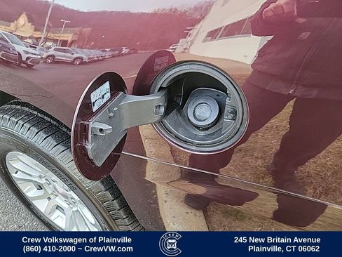 Used 2017 GMC Yukon SLT w/ Open Road Package image 30